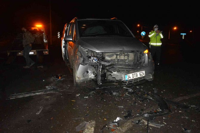 Kafa Kafaya Çarpıştılar: 1 Yaralı