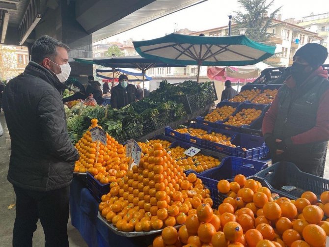 Pursaklar’da Pazarcı Etiket Oyununa Ceza