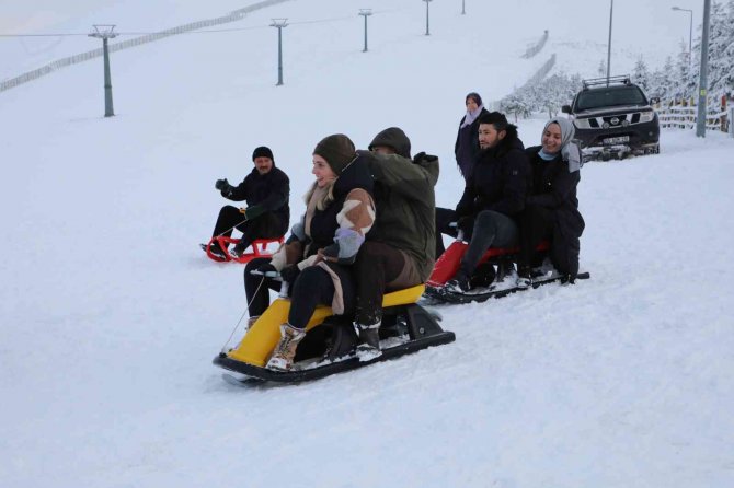 Akdağ’dan Kartpostallık Kar Manzaraları