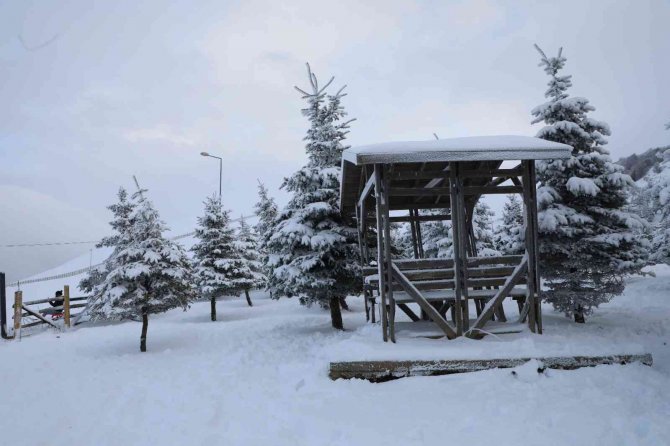 Akdağ’dan Kartpostallık Kar Manzaraları