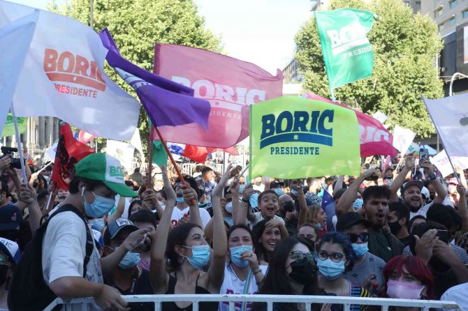 Şili’nin Yeni Devlet Başkanı Gabriel Boric Seçildi