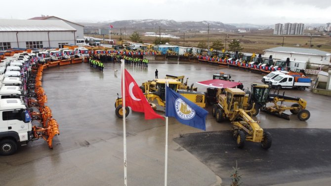 Sivas 300 Personel 70 Araçla Kışa Hazır