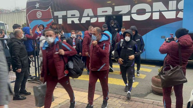Trabzonspor İ̇zmir’e Gitti