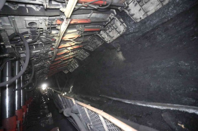 Taşkömürü Havzasında 1 Milyar 300 Milyon Kömür Yeryüzüne Çıkartılmayı Bekliyor