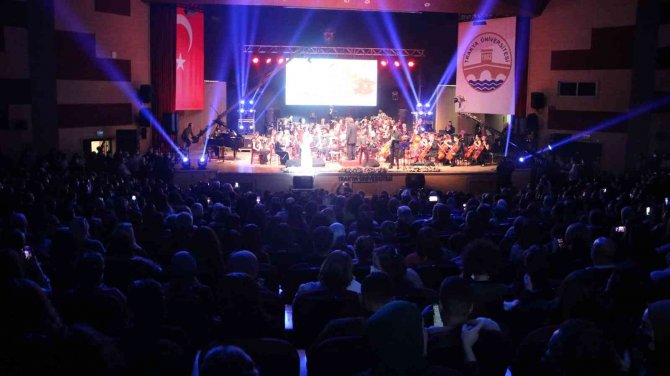 Uluslararası 3. Balkan Müzik Festivali Renkli Görüntülere Sahne Oldu