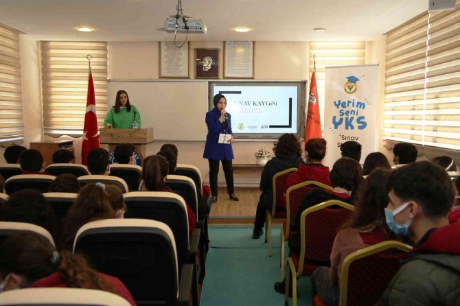Yüreğir’de "Yerim Seni Yks" Seminerleri Başladı