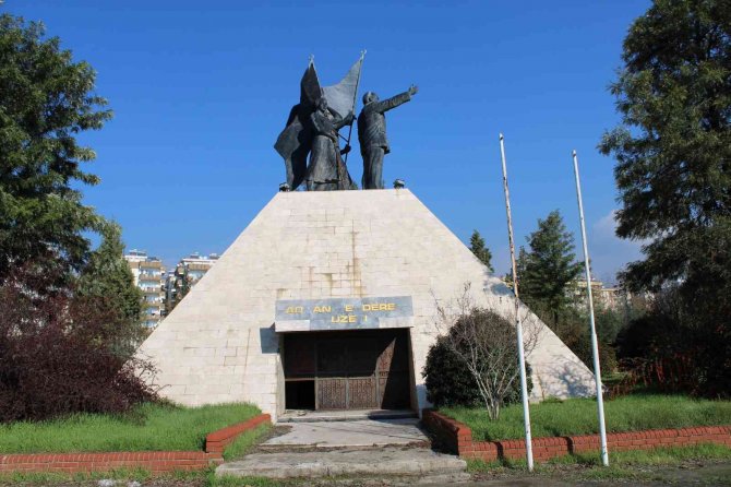 Adnan Menderes Müzesi, Bağımlıların Yuvası Oldu