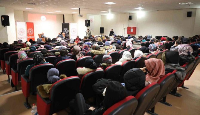 Vali Varol, Kyk Yurdunda Gençlerle Bir Araya Geldi