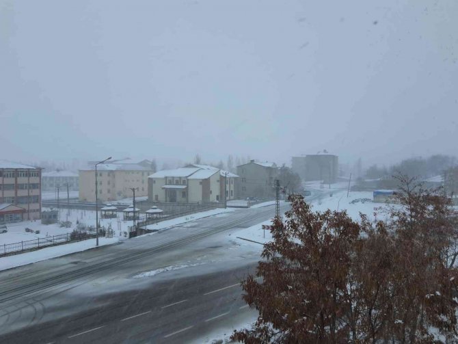 Ağrı’da Hamur, Taşlıçay, Patnos Ve Tutak İlçelerinde Eğitime Kar Engeli