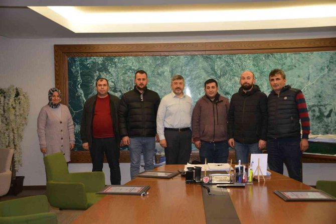 Coğrafi İşaret Tescil Belgesini Güveç Ustalarına Takdim Etti