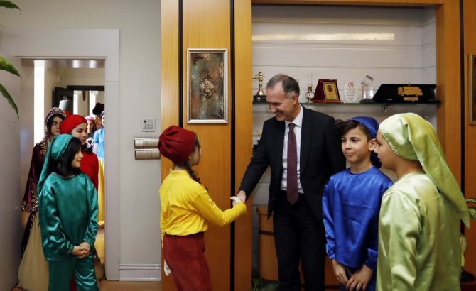 Roman Kahramanları Başkan Taban’ı Ziyaret Etti