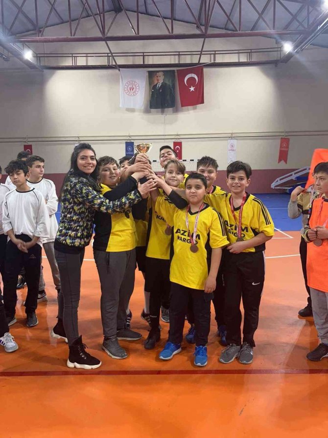 Çal’da Futsal Coşkusu