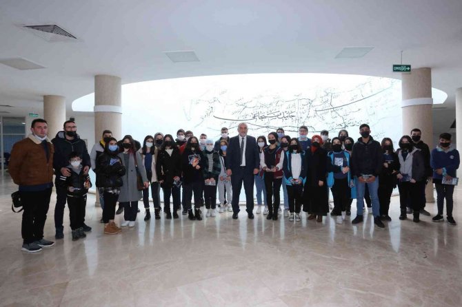 Başkan Sandıkçı Bilim Turuna Çıkan Gençleri Ağırladı