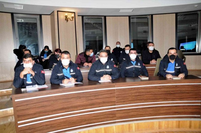 Kayapınar Belediyesinden Zabıta Personeline Eğitim