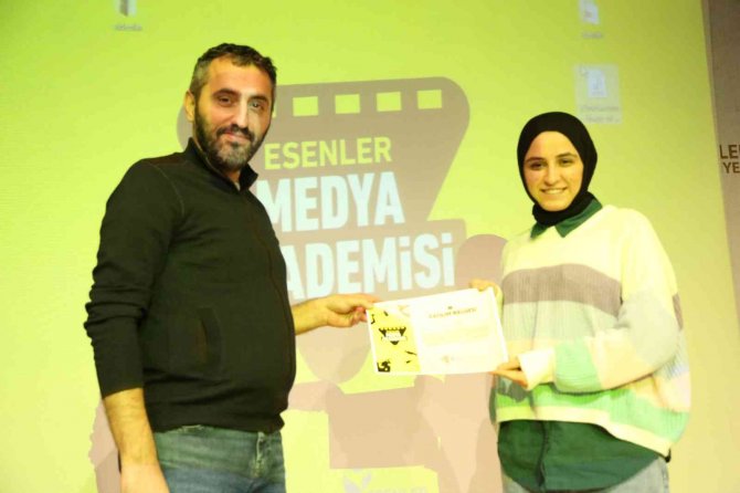 Esenler Medya Akademisi Final Yaptı, Genç İletişimciler Mezun Oldu