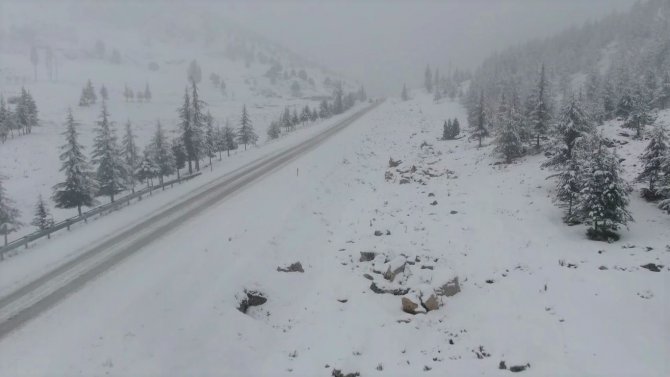 Beyaz Gelinlikli Orman Drone İle Görüntülendi