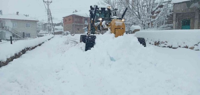 Kayseri’de 74 Mahalle Yolu Ulaşıma Açıldı