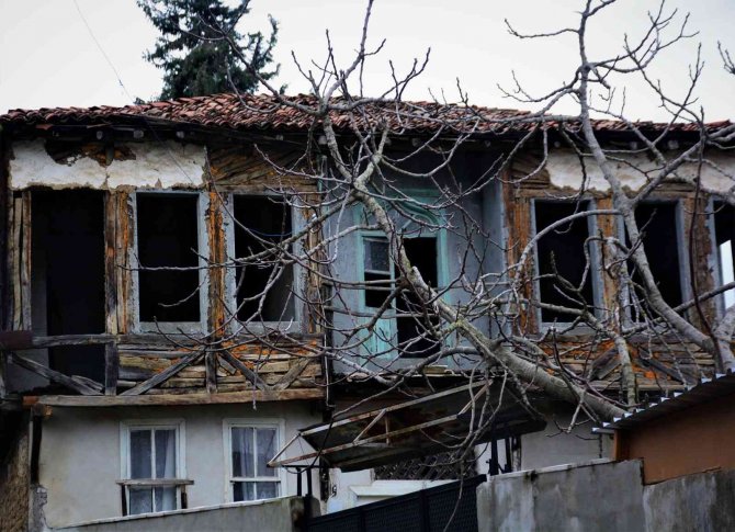 700 Yıllık Köyün Tarihe Tanıklık Eden Evleri