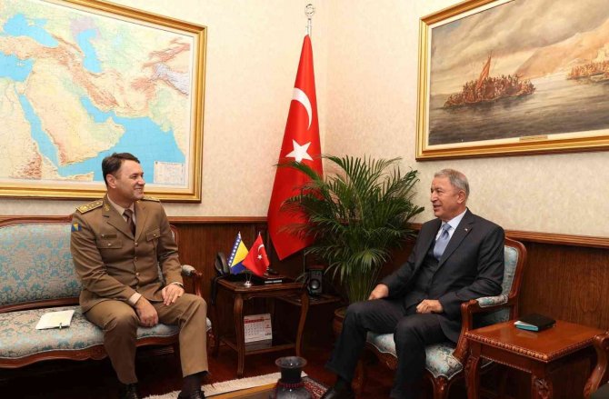 Milli Savunma Bakanı Akar, Bosna Hersek Genelkurmay Başkanı Masovic’i Kabul Etti