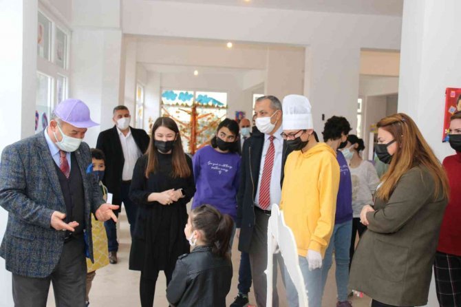 Müdür Başyiğit’ten ’Özel Emekler Atölyesi’ne Ziyaret