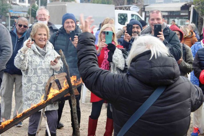 Dev Ateş Yakıldı, Halaylar Çekildi, "Nartugan" Bodrum’da Kutlandı