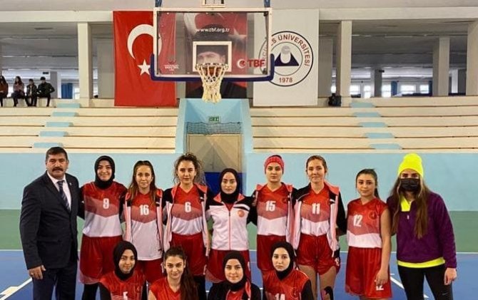 Nevü Basketbol Takımları Hızlı Başladı