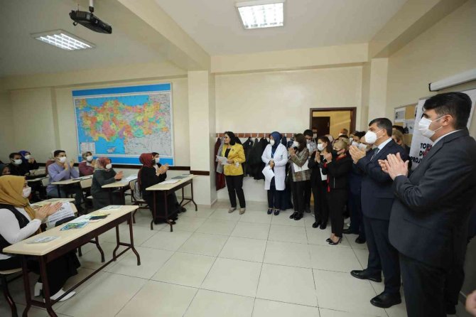 Şehitkamil’de, Okuma-yazma İle Açık Öğretim Kursları Başladı