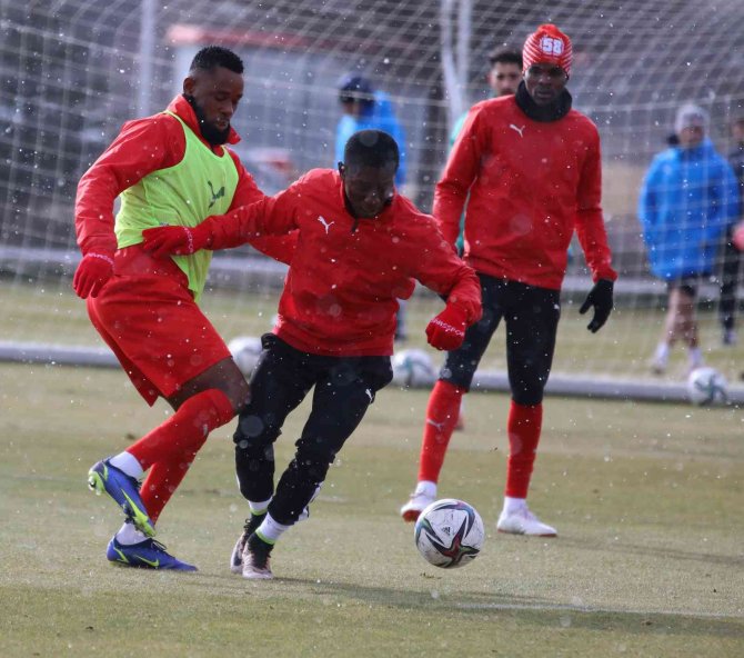 Sivasspor, Çaykur Rizespor Maçının Taktiğini Çalıştı