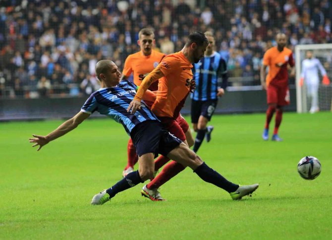 Spor Toto Süper Lig: Adana Demirspor: 0 - Galatasaray: 0 (İ̇lk Yarı)