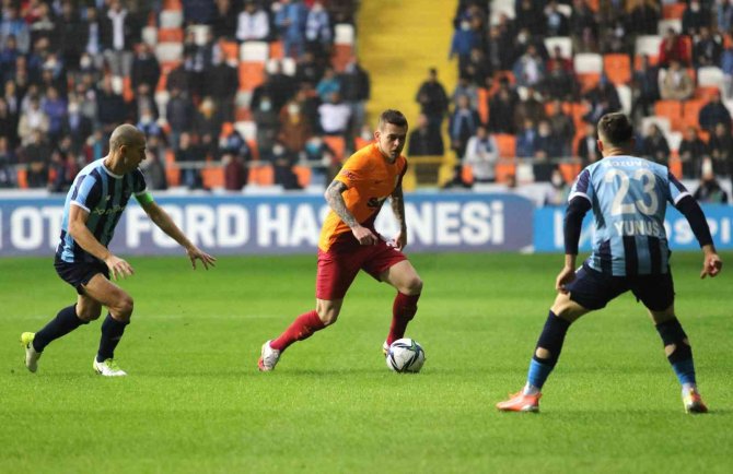 Spor Toto Süper Lig: Adana Demirspor: 0 - Galatasaray: 0 (İ̇lk Yarı)