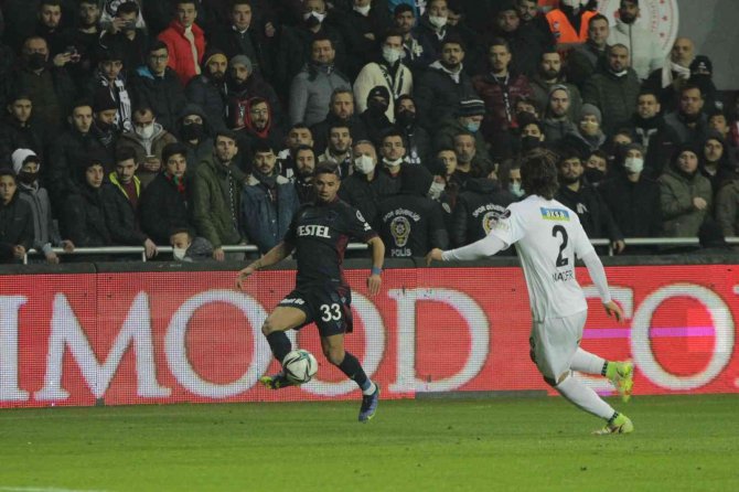 Spor Toto Süper Lig: Altay: 1 - Trabzonspor: 2 (Maç Sonucu)
