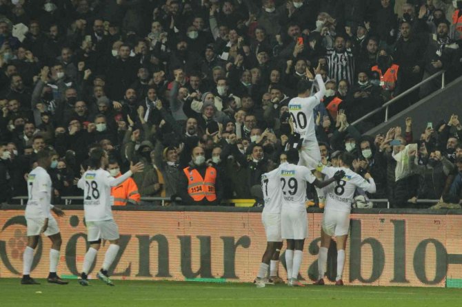 Spor Toto Süper Lig: Altay: 1 - Trabzonspor: 0 (İ̇lk Yarı)
