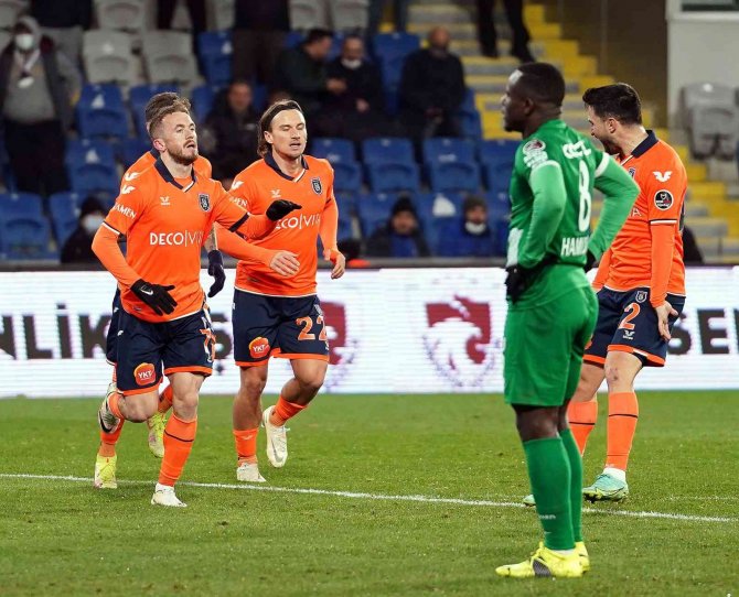 Spor Toto Süper Lig: Medipol Başakşehir: 3 - Gzt Giresunspor: 1 (Maç Sonucu)
