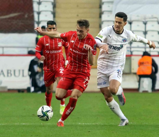 Süper Lig: Ft Antalyaspor: 1 - Kasımpaşa: 0 (İ̇lk Yarı)
