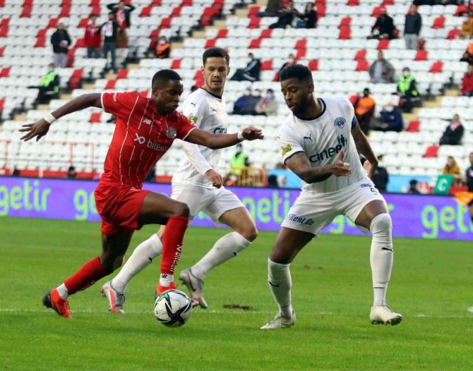 Süper Lig: Ft Antalyaspor: 1 - Kasımpaşa: 0 (İ̇lk Yarı)