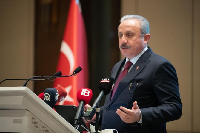 Tbmm Başkanı Şentop: "İ̇skeçe Türk Birliği’nin İsminde Türk Geçtiği İçin Kapatılması, Üstelik Bunun Ai̇hm Kararlarına Rağmen Devam Ettirilmesi Kabul Edilemez"