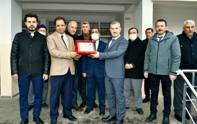 Yeşilyurt’ta İki Okul Modern Bir Kimliğe Kavuştu