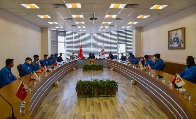 Bşeü Ünilig 2. Lig Futbol Müsabakalarında İkinci Oldu