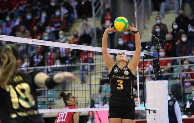 Vakıfbank, Avrupa’da Da Hız Kesmiyor
