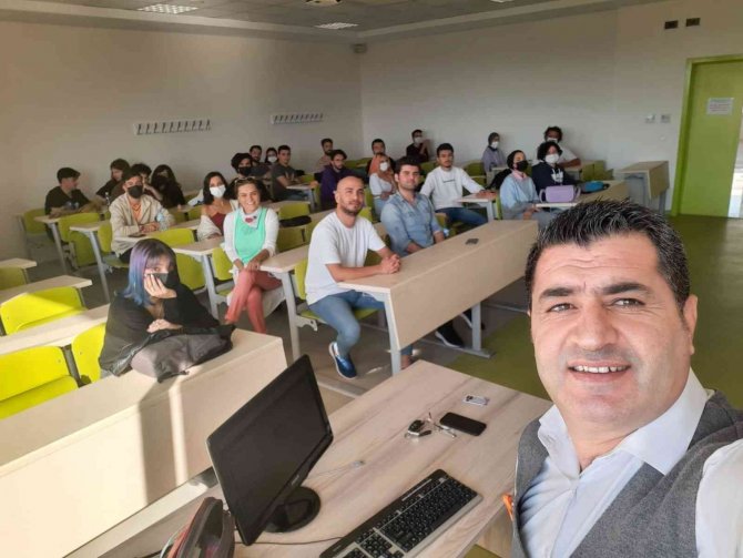 Aü İ̇letişim Fakültesi Öğrencilerine Atölye Eğitimleri