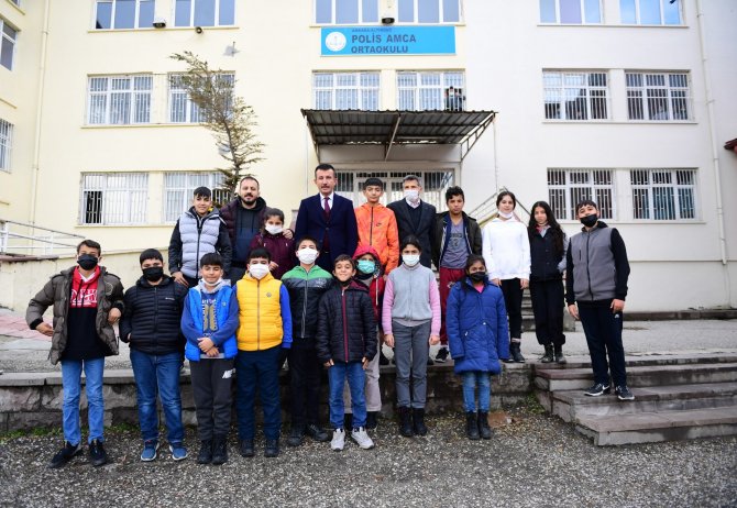 Altındağlı Öğrencilere Kitap Desteği