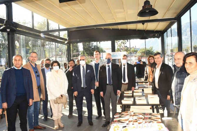 Kemer’de Yaşayan Sanatçılar Bir Araya Geldi
