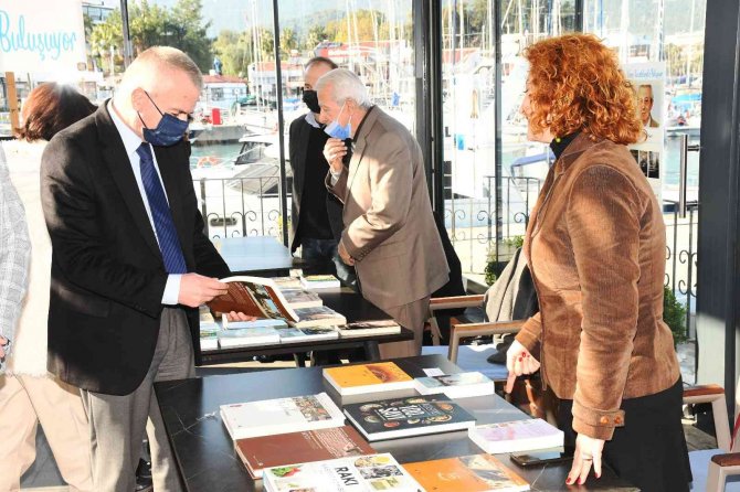 Kemer’de Yaşayan Sanatçılar Bir Araya Geldi