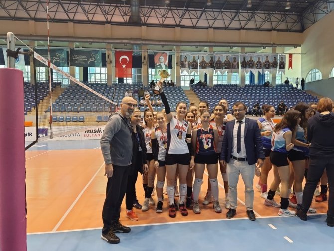 Aydın’da Okul Sporlarında Voleybol Heyecanı Tamamlandı