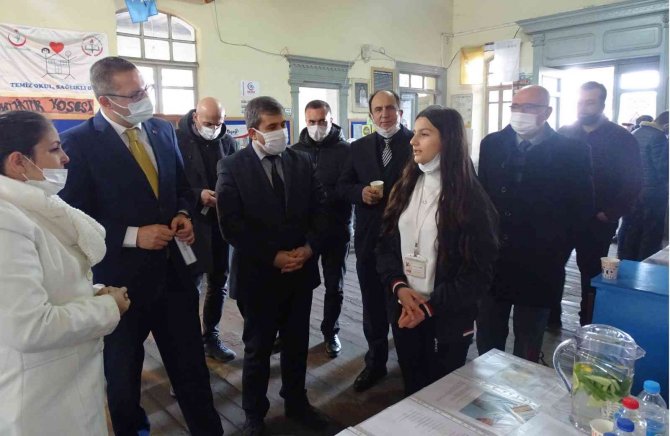 Çamdibi Ortaokulu’nda Tübi̇tak 4006 Bilim Fuarı Yapıldı