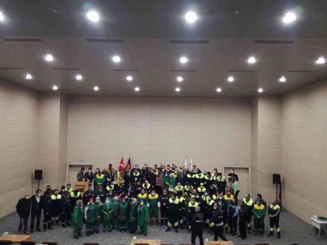 Beykoz’un Temizlik İşçileri Üniversite Mezunu Oldu