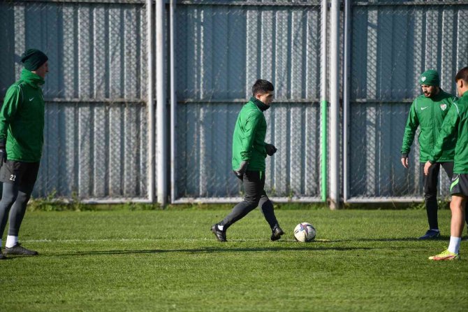 Bursaspor’da Menemenspor Maçı Hazırlıkları Sürüyor