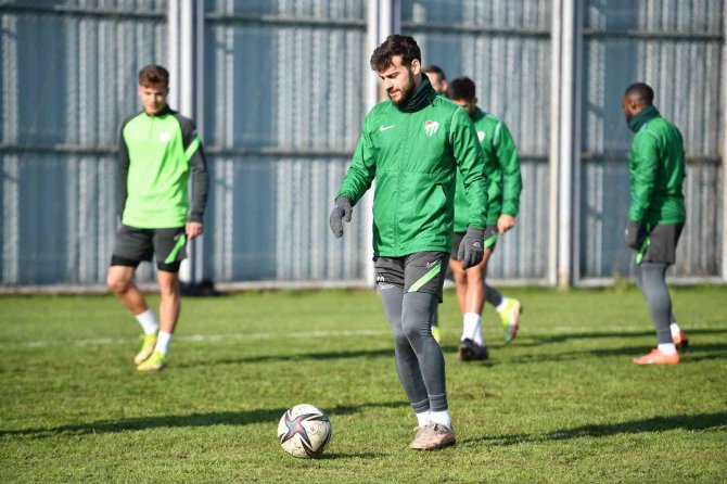 Bursaspor’da Menemenspor Maçı Hazırlıkları Sürüyor