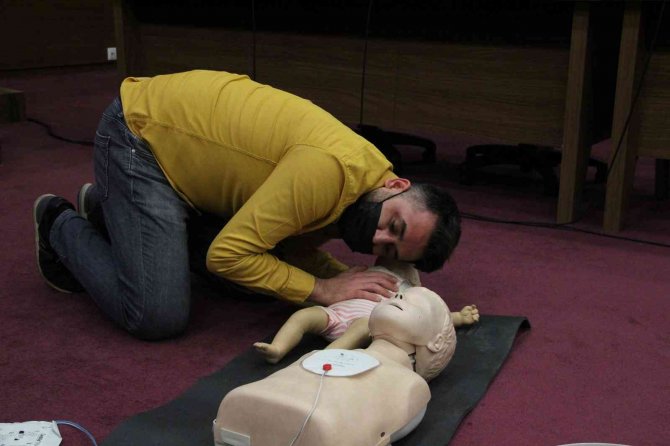 Döşemealtı Belediyesi Personeline İlk Yardım Eğitimi