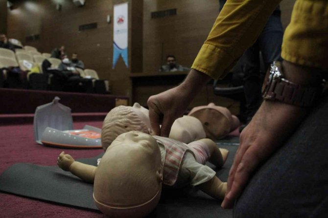 Döşemealtı Belediyesi Personeline İlk Yardım Eğitimi